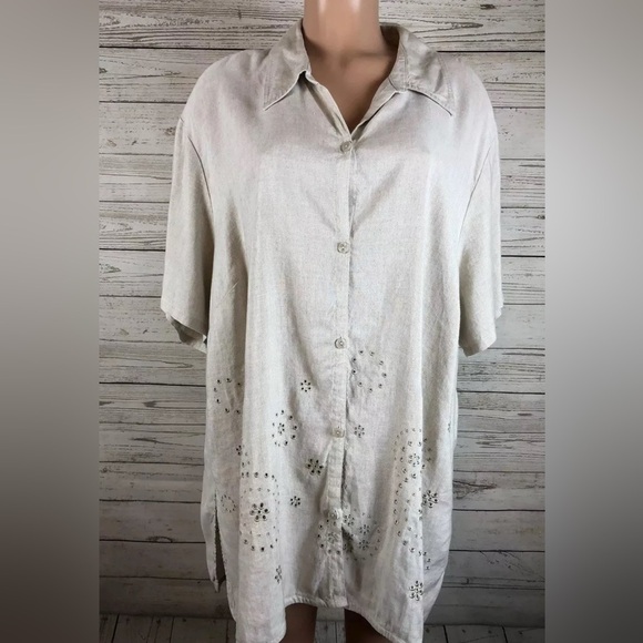 Avenue, size 18, Beige Linen Blend Eyelet Button Down Blouse, long fitted - Picture 1 of 8